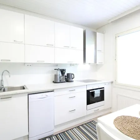 Huoneisto Spacious For 4