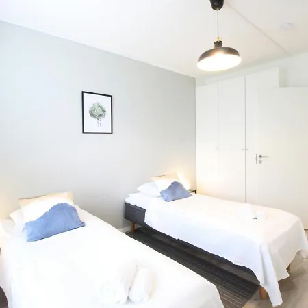 Huoneisto Spacious For 4 Tampere