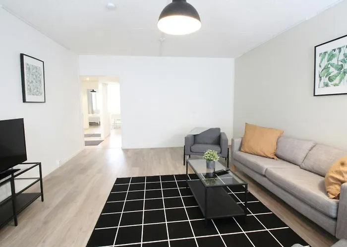 Spacious For 4 Huoneisto Tampere