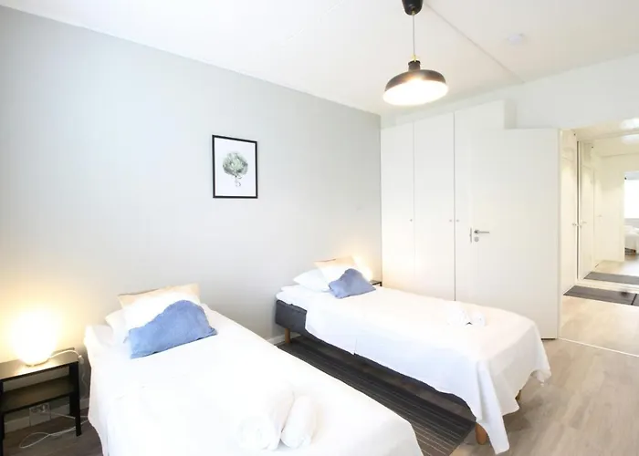 Huoneisto Spacious For 4 Tampere